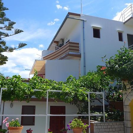 Guest House Kuzmanic Hvar Island Extérieur photo