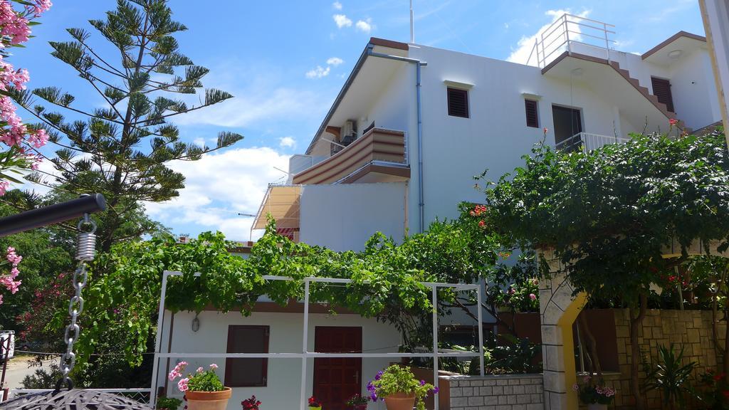 Guest House Kuzmanic Hvar Island Extérieur photo