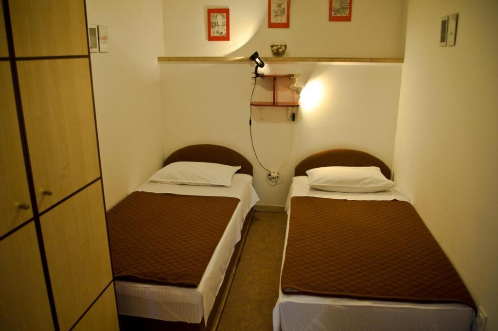 Guest House Kuzmanic Hvar Island Chambre photo
